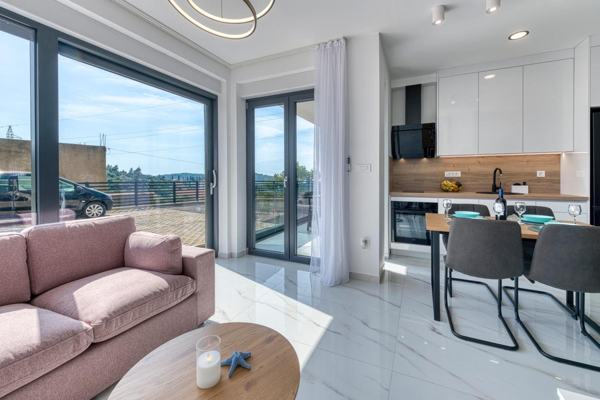 Sea Star Apartment *
